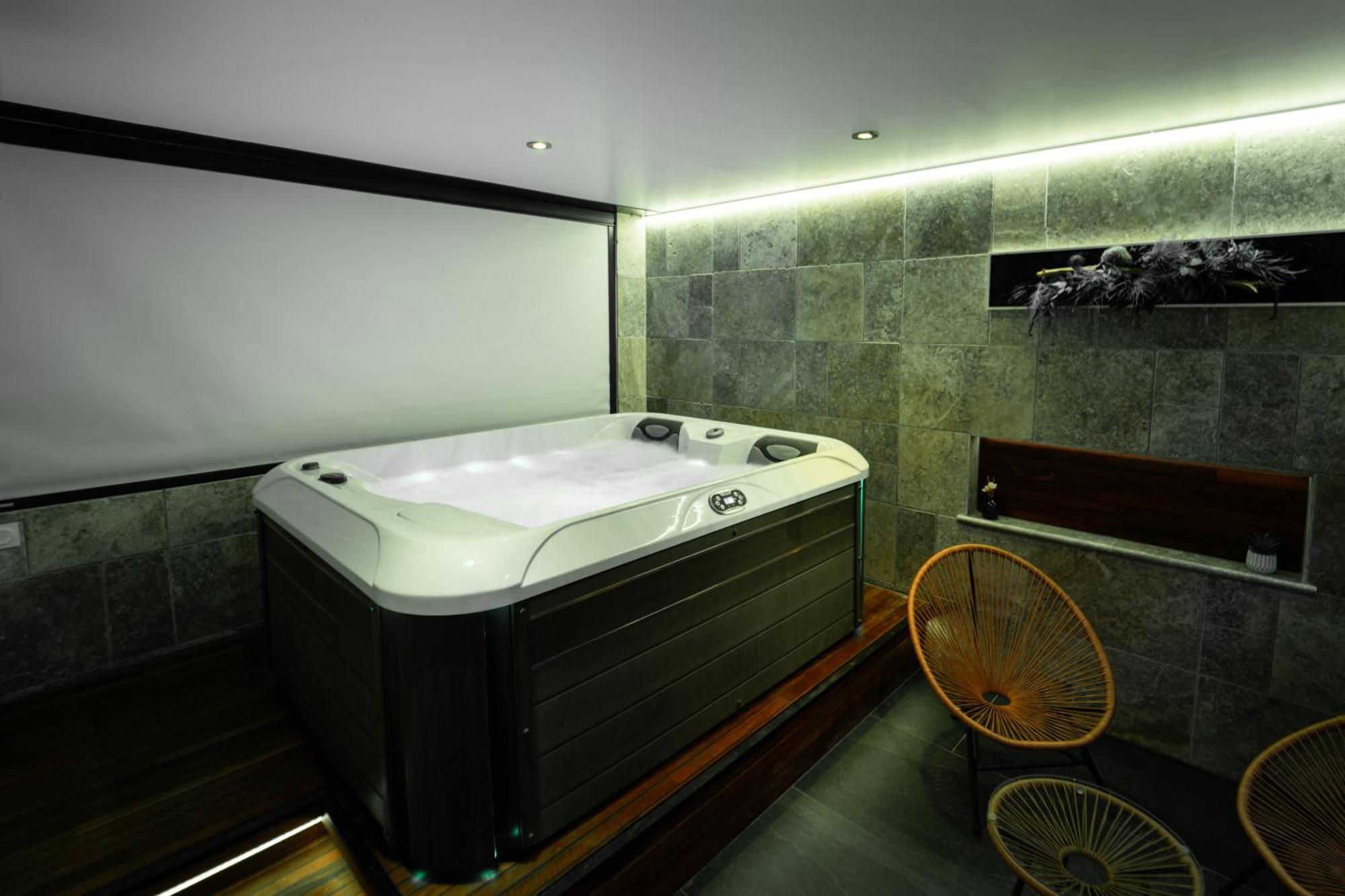 Loft 150 M2 Jacuzzi, Sauna Et Massage بلانياك المظهر الخارجي الصورة